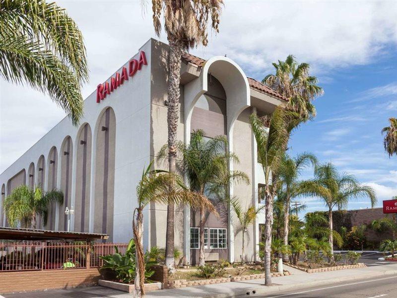 Ramada By Wyndham Oceanside Hotel Buitenkant foto